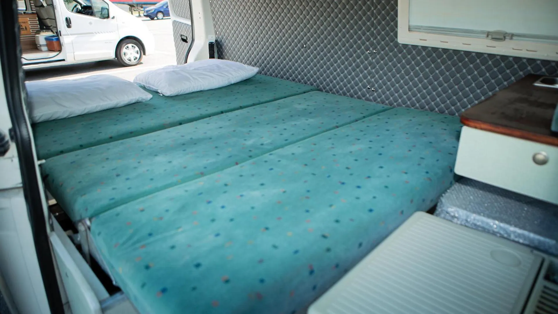 Campeggio Rent Van Transporter T5 Rinas Albania